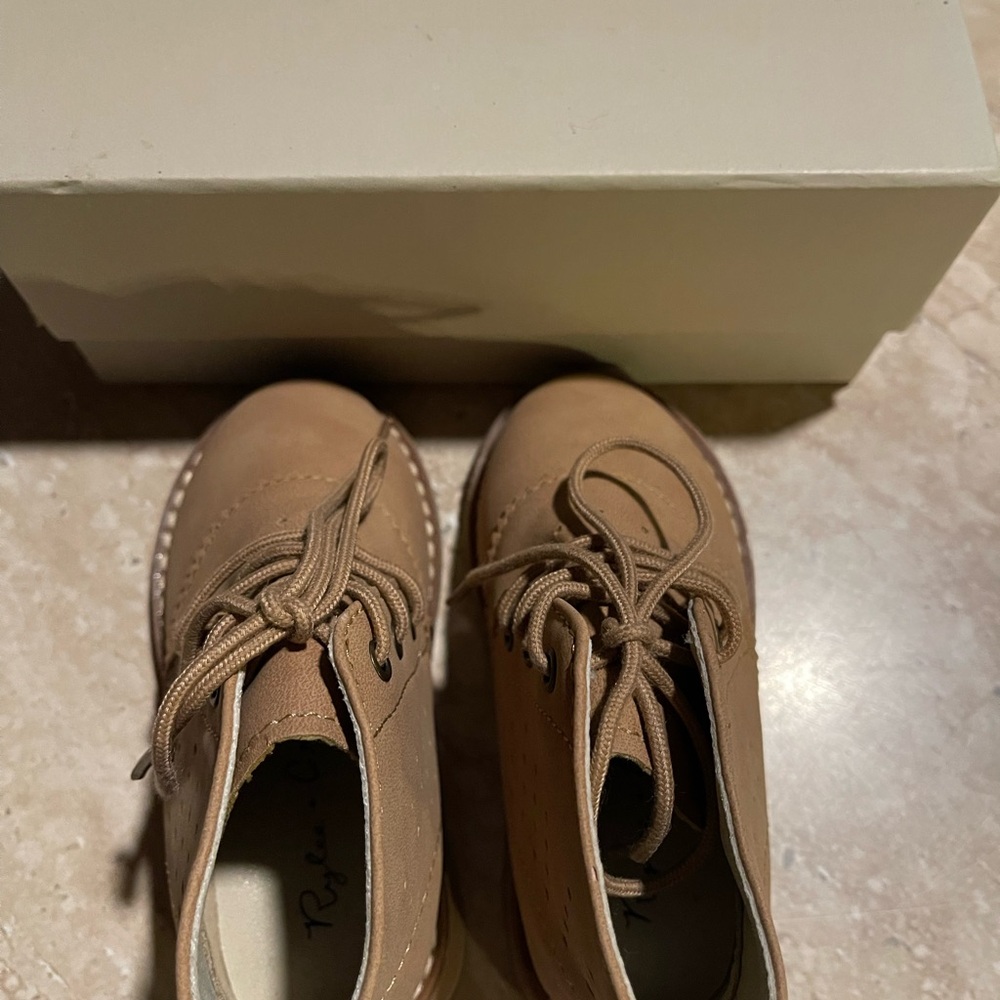 Rylee + Cru Brown Lace-Up Kids Boots - Picture 3 of 4